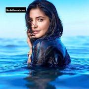 ANUSHKA SHARMA nude in Pk