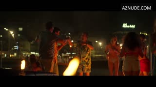 KIRA MIRO nude in De Perdidos A Rio