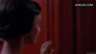 UMA THURMAN nude in Henry & June
