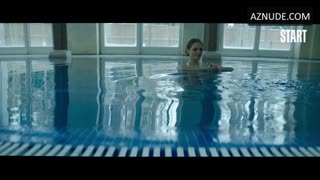 OKSANA AKINSHINA nude in Konteiner