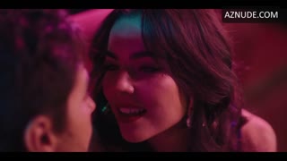 BEATRIZ GODINHO nude in O Clube