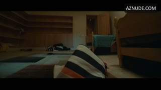 AMBER MIDTHUNDER nude in 14 Cameras