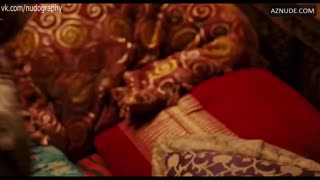 CARMEN ELECTRA nude in Epic Movie