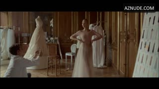 LYNA KHOUDRI nude in Haute Couture