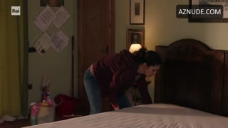 VALENTINA BELLE nude in I Want To Be A Rock Star