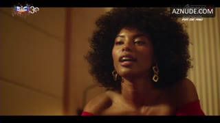 SHARAM DINIZ nude in O Clube