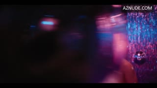 CAROLINA LOUREIRO nude in O Clube