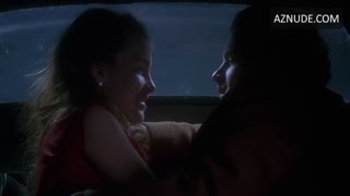 SAFFRON BURROWS nude in Circle of Friends