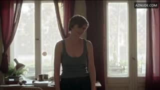 JULIA KOSCHITZ nude in Unsichtbare Jahre