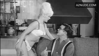 MAMIE VAN DOREN nude in 3 Nuts in Search of a Bolt