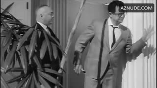 MAMIE VAN DOREN nude in 3 Nuts in Search of a Bolt