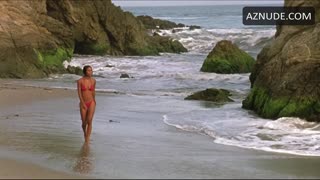JOY BRYANT nude in 3-Way
