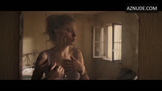 SERENAY SARIKAYA nude in Shahmaran
