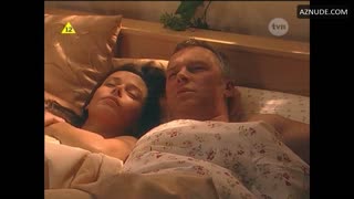 RENATA DANCEWICZ nude in Na Wspolnej