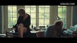 LEA SEYDOUX nude in Tromperie