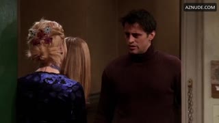 LISA KUDROW nude in Friends