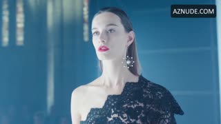 LAUREN DE GRAAF nude in La Maison