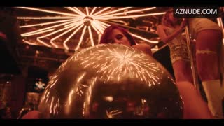 VERA KOLODZIG nude in O Clube
