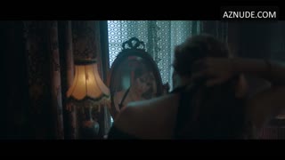 AUDREY FLEUROT nude in Les Combattantes