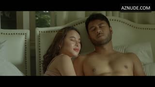 JULIA BERSANA nude in Kabayo