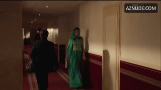 SAADET AKSOY nude in Ragion Di Stato