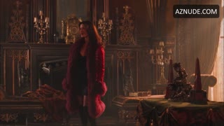 CATHERINE ZETA-JONES nude in The Haunting
