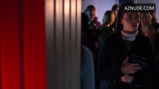 JENNA DEWAN TATUM nude in American Virgin