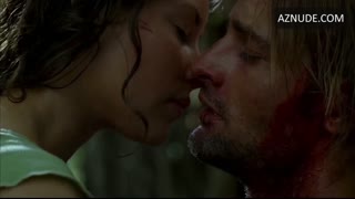 EVANGELINE LILLY nude in Lost