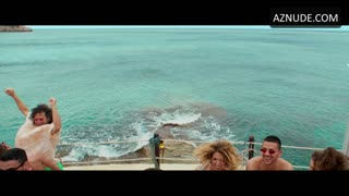 DEEPIKA PADUKONE nude in Pathan