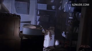 SARAH MICHELLE GELLAR nude in Buffy the Vampire Slayer