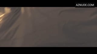 AMY ADAMS nude in American Hustle