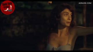 HAZAR ERGUCLU nude in Sakli
