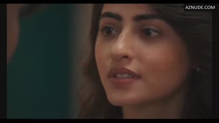 NIYATI FATNANI nude in Fuh se Fantasy
