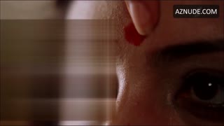 ZULEIKHA ROBINSON nude in The Namesake
