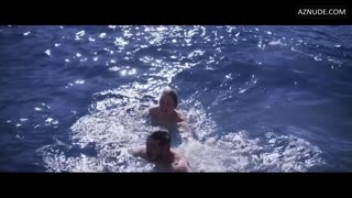 VICKY KRIEPS nude in Plus Que Jamais