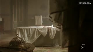 ADRIANA TORREBEJANO nude in Tierra de lobos