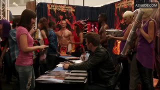 PEYTON LIST nude in 90210
