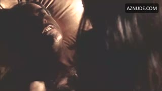 JENNIFER LOPEZ nude in U Turn