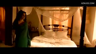 KANGANA RANAUT nude in Shootout At Wadala