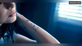 SOFIA CARSON nude in Purple Hearts