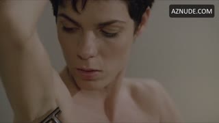 EMMANUELLE SEIGNER nude in Cours prive