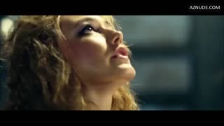 OKSANA AKINSHINA nude in Ya