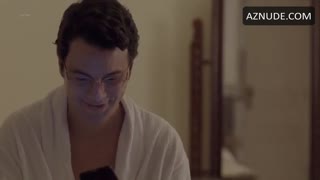 ANGELA DIPPE nude in O Negocio