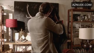SHARON LEAL nude in Addicted