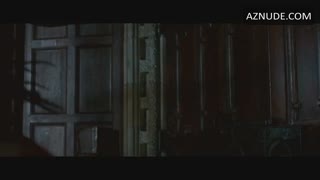 CHRISTINA RICCI nude in After.Life