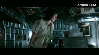 SIGOURNEY WEAVER nude in Alien