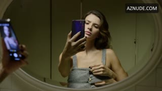 EUGENIA SUAREZ nude in Alternative Therapy