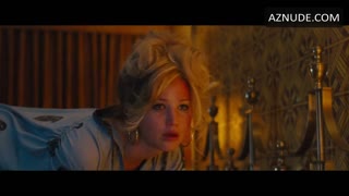 JENNIFER LAWRENCE nude in American Hustle