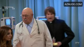 NOUREEN DEWULF nude in Anger Management