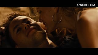 BROOKLYN DECKER nude in Battleship